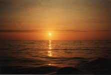 Couché de soleil sur la mer.